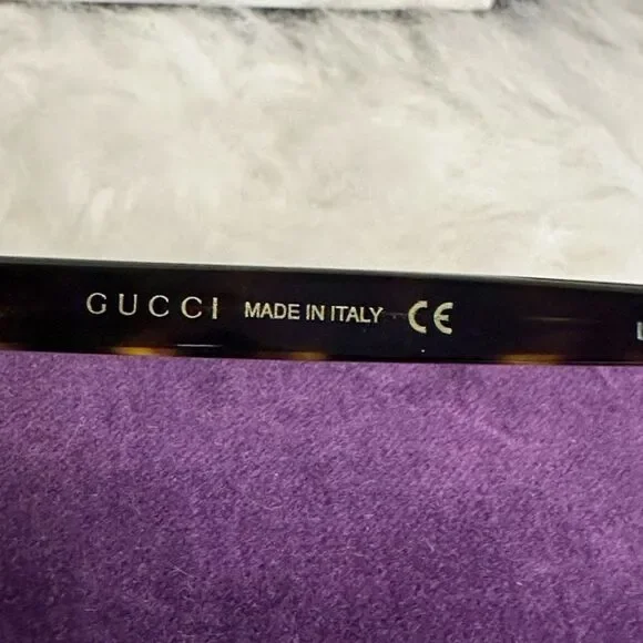 💯Authentic Gucci Sunglasses with Case🍀 - Picture 12 of 16